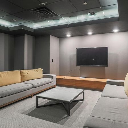 Simply Comfort. Elegant Apartments Dan Lecki Toronto Bagian luar foto