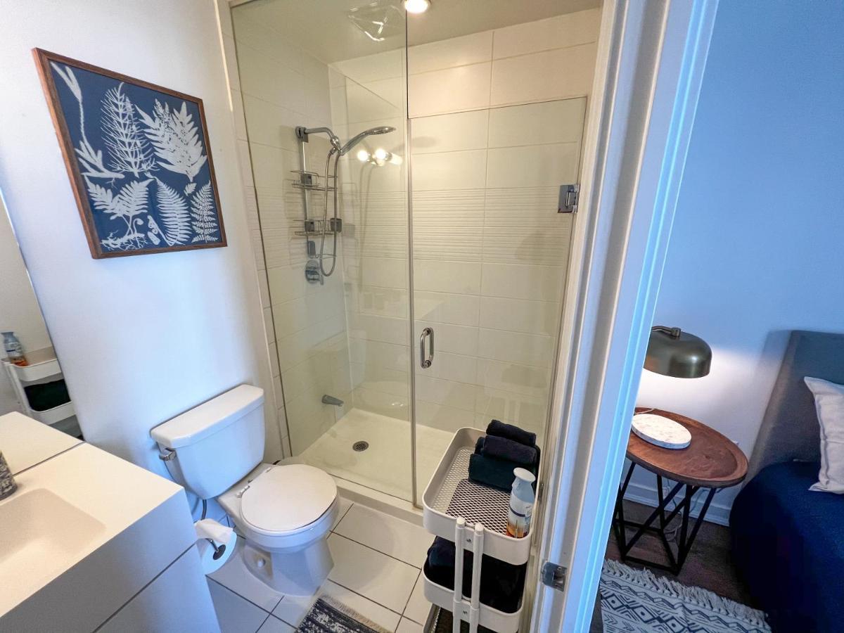 Simply Comfort. Elegant Apartments Dan Lecki Toronto Bagian luar foto