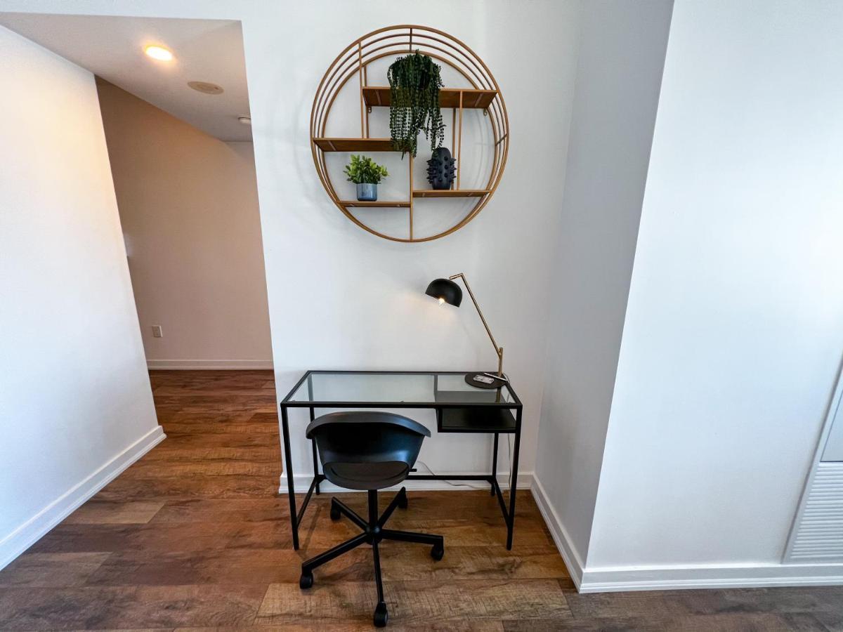 Simply Comfort. Elegant Apartments Dan Lecki Toronto Bagian luar foto