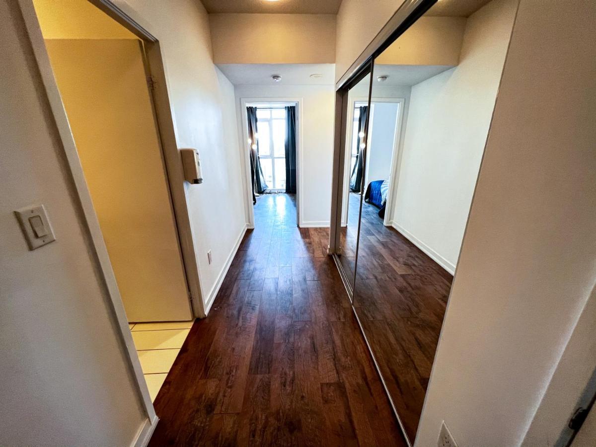 Simply Comfort. Elegant Apartments Dan Lecki Toronto Bagian luar foto