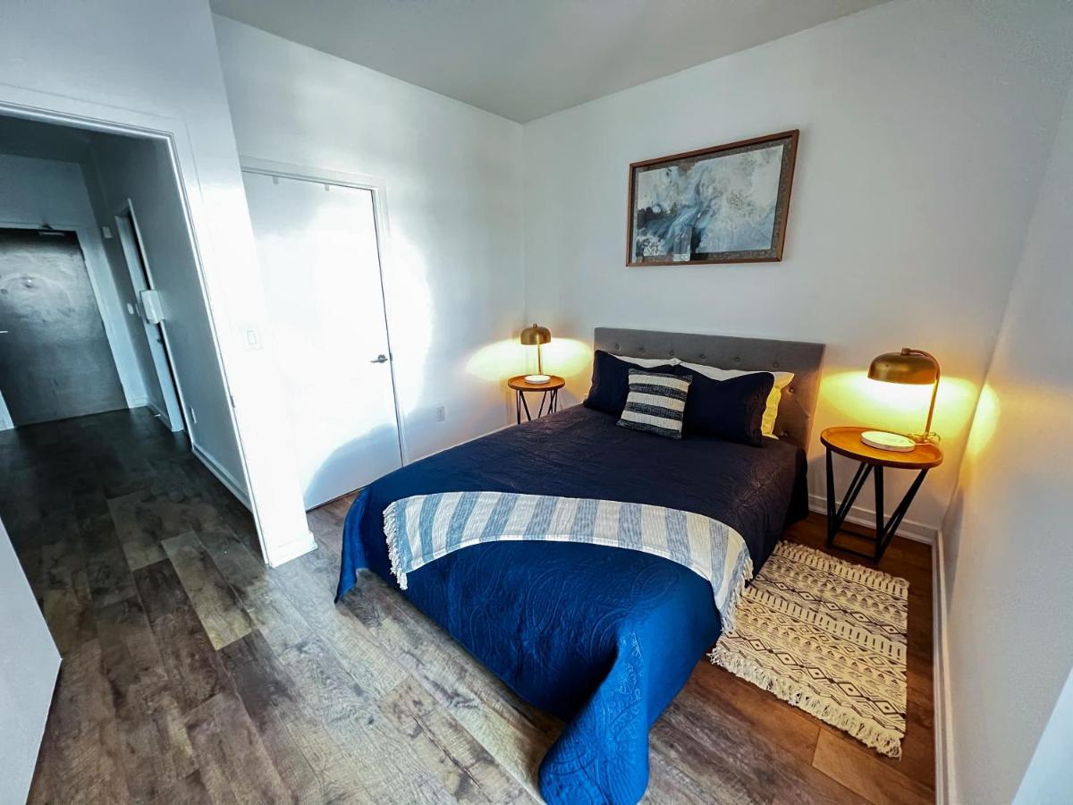 Simply Comfort. Elegant Apartments Dan Lecki Toronto Bagian luar foto