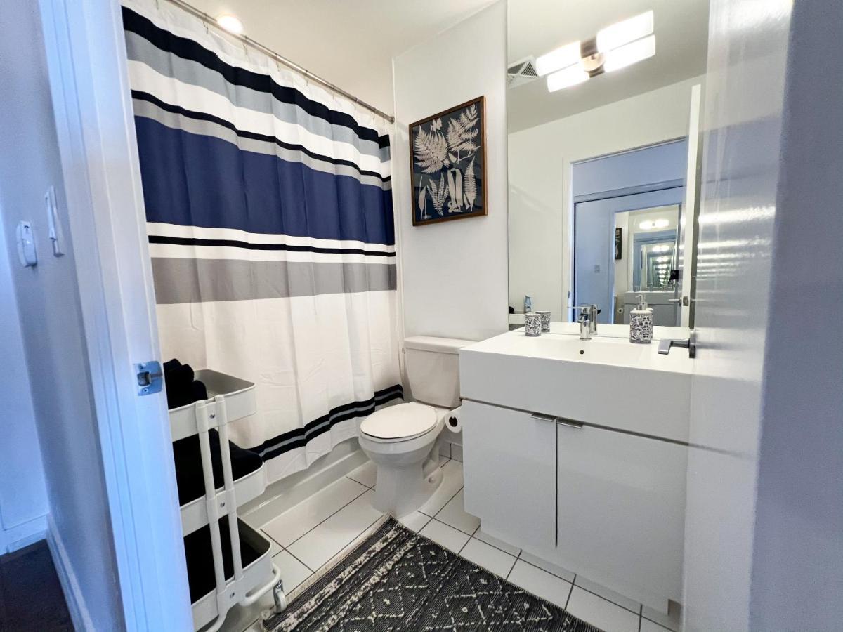 Simply Comfort. Elegant Apartments Dan Lecki Toronto Bagian luar foto