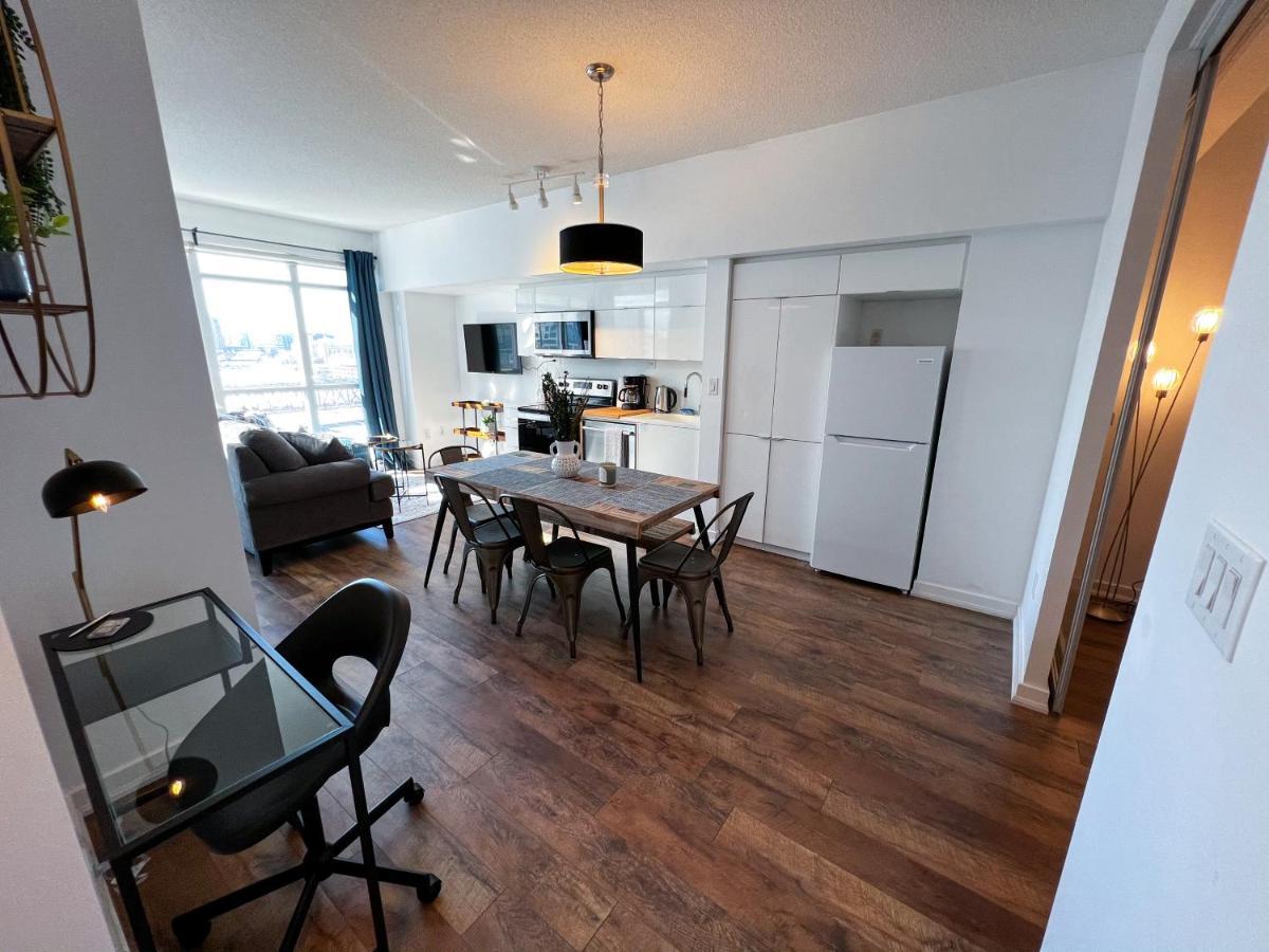 Simply Comfort. Elegant Apartments Dan Lecki Toronto Bagian luar foto