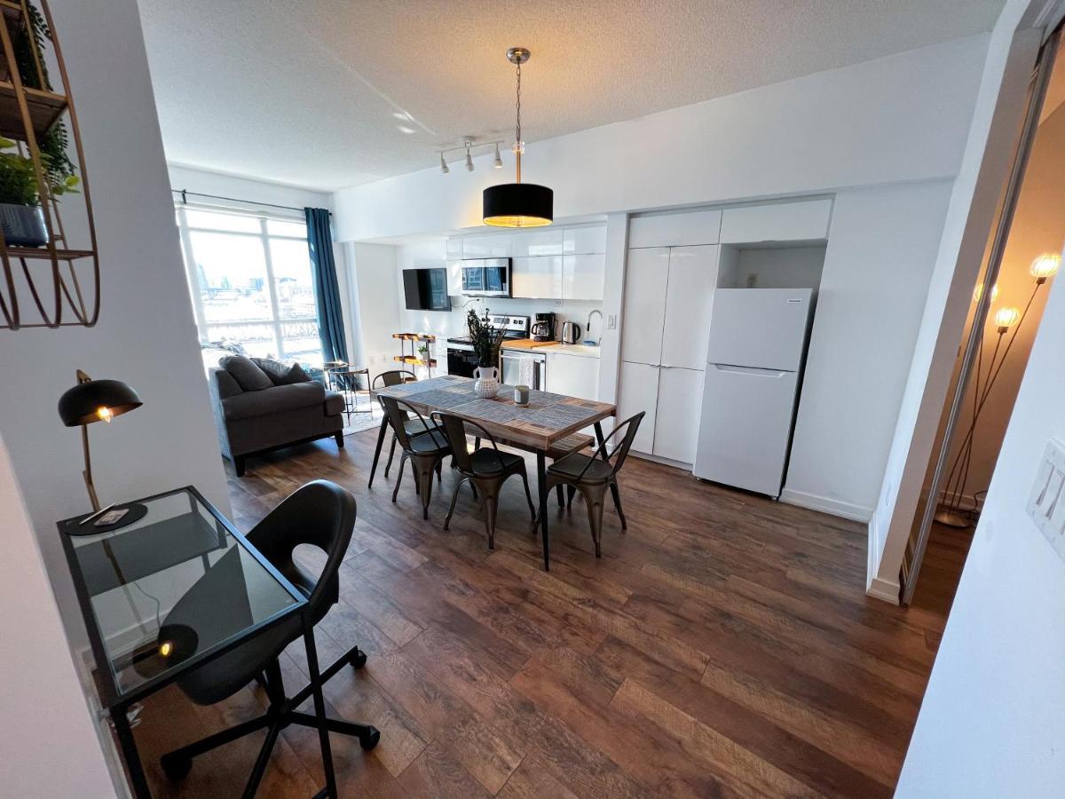 Simply Comfort. Elegant Apartments Dan Lecki Toronto Bagian luar foto
